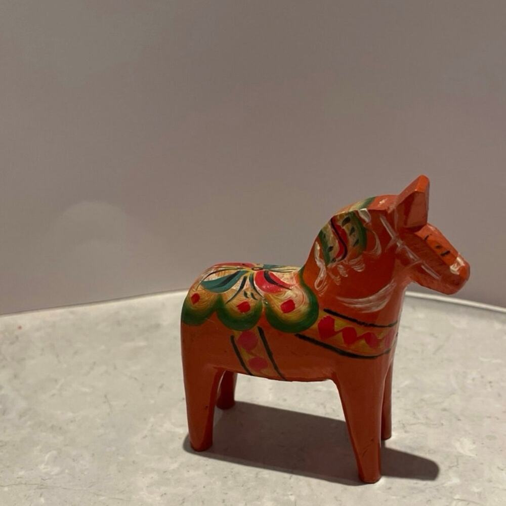 Vintage Awedish Dala Horse 3”x2.75”x1” Orange Blue-green floral design - Picture 7 of 8